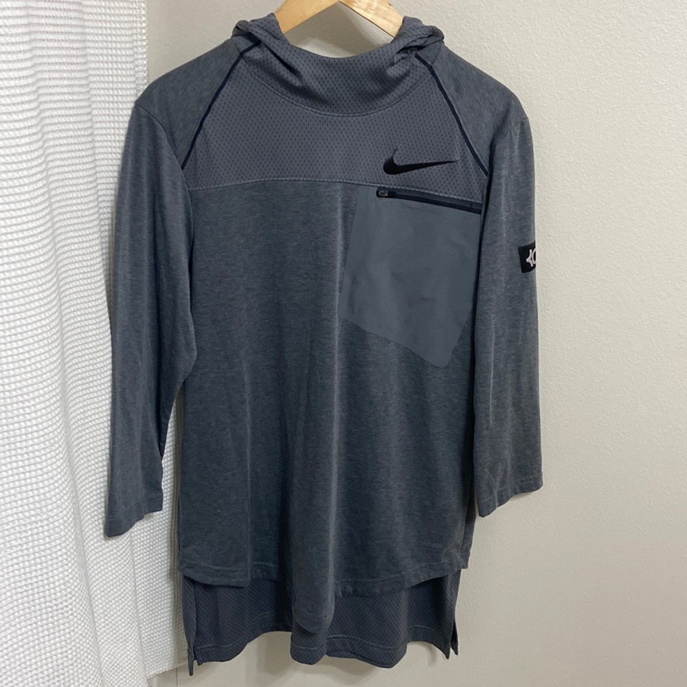 Men’s Nike Dri-Fit Grey Hooded Workout Shirt. Size Medium